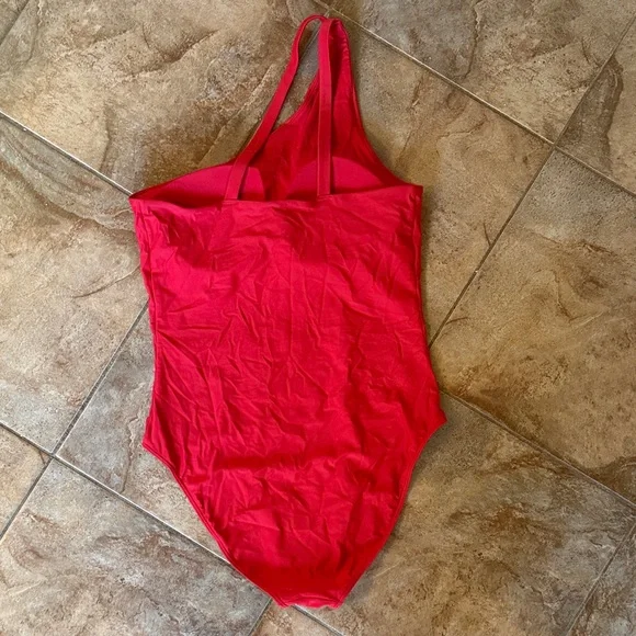 Quince Italian Red One-Shoulder Swimsuit - Picture 3 of 5
